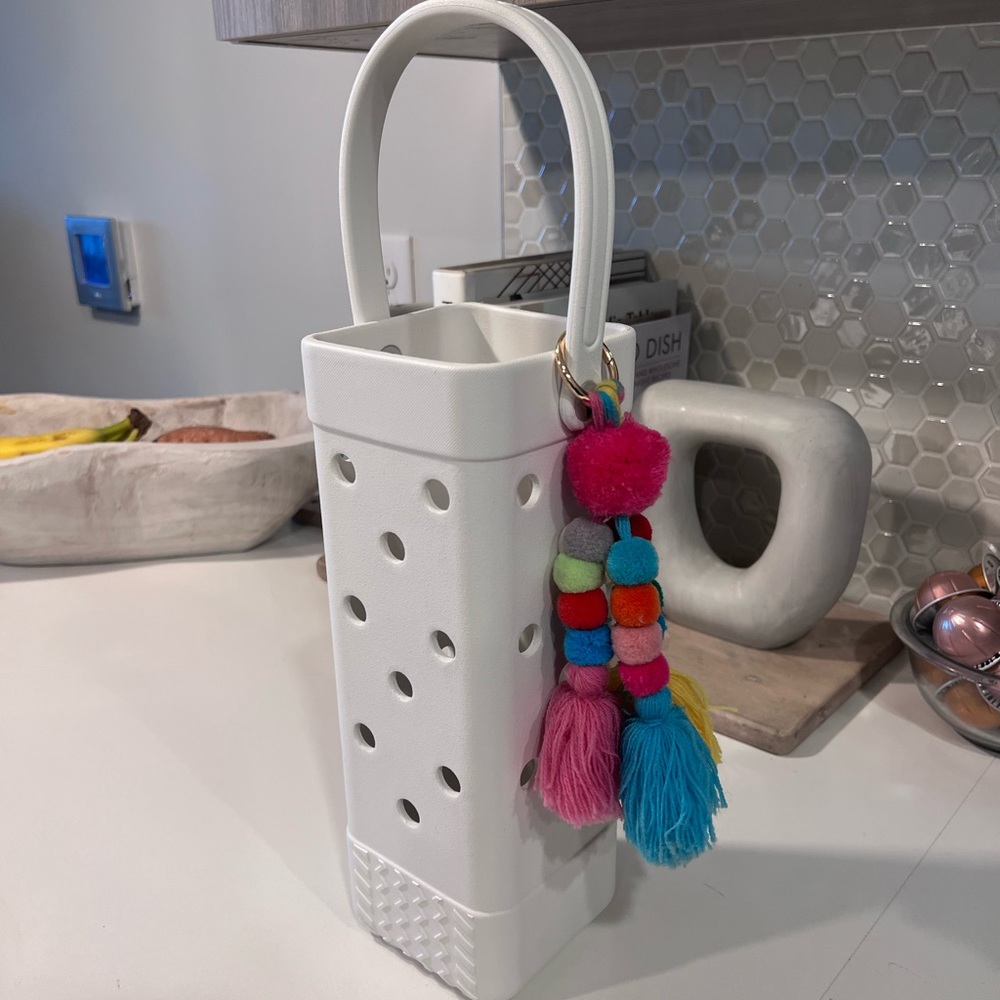 Bogg wine bag